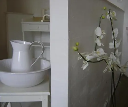Chambres D'hotes La Gentilhommiere - Restaurant Etincelles Bed & Breakfast