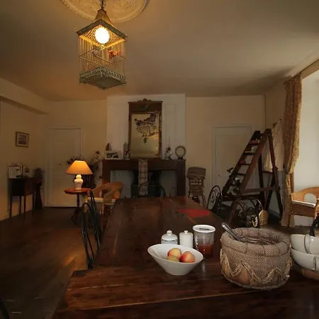 Chambres D'hotes La Gentilhommiere - Restaurant Etincelles Bed & Breakfast